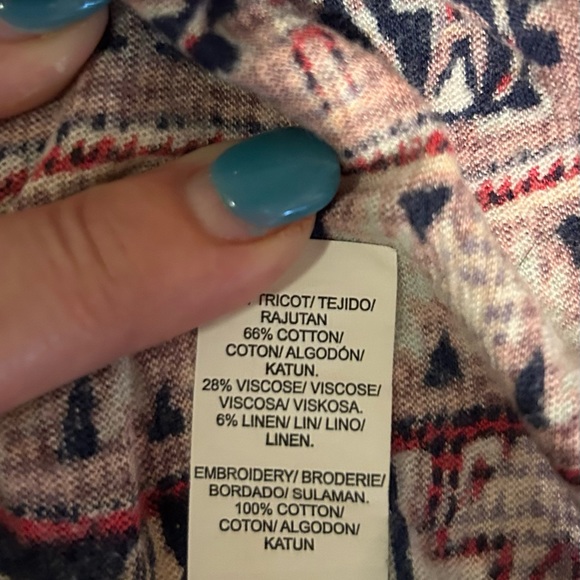 This is a cute boho peasant style top made in India. - Picture 8 of 9